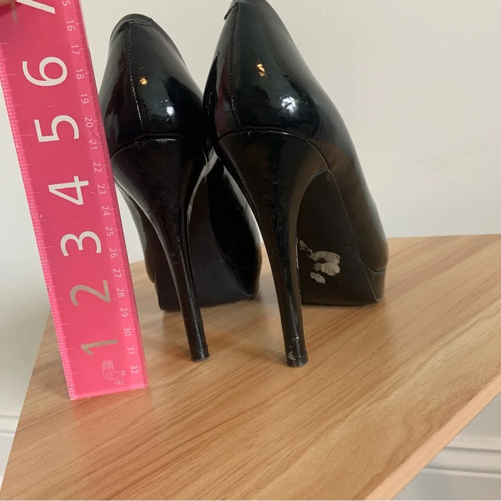 Jessica Simpson Black Peep Toe Heel - Picture 3 of 5